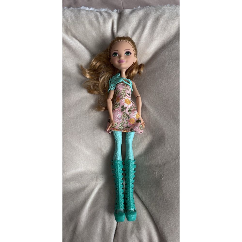 Mattel Ever After High Archery Ashlynn Doll Barbie No Bow. 2931